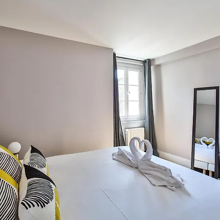 Elegant In The Heart Of The Marais