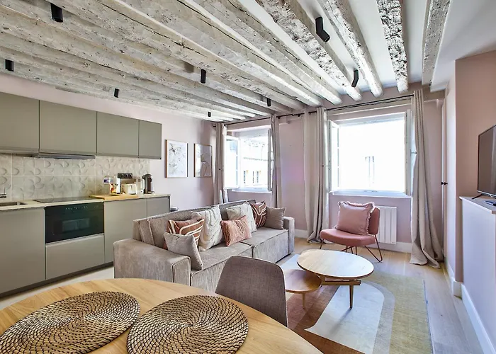 Elegant In The Heart Of The Marais Apartmán Paříž